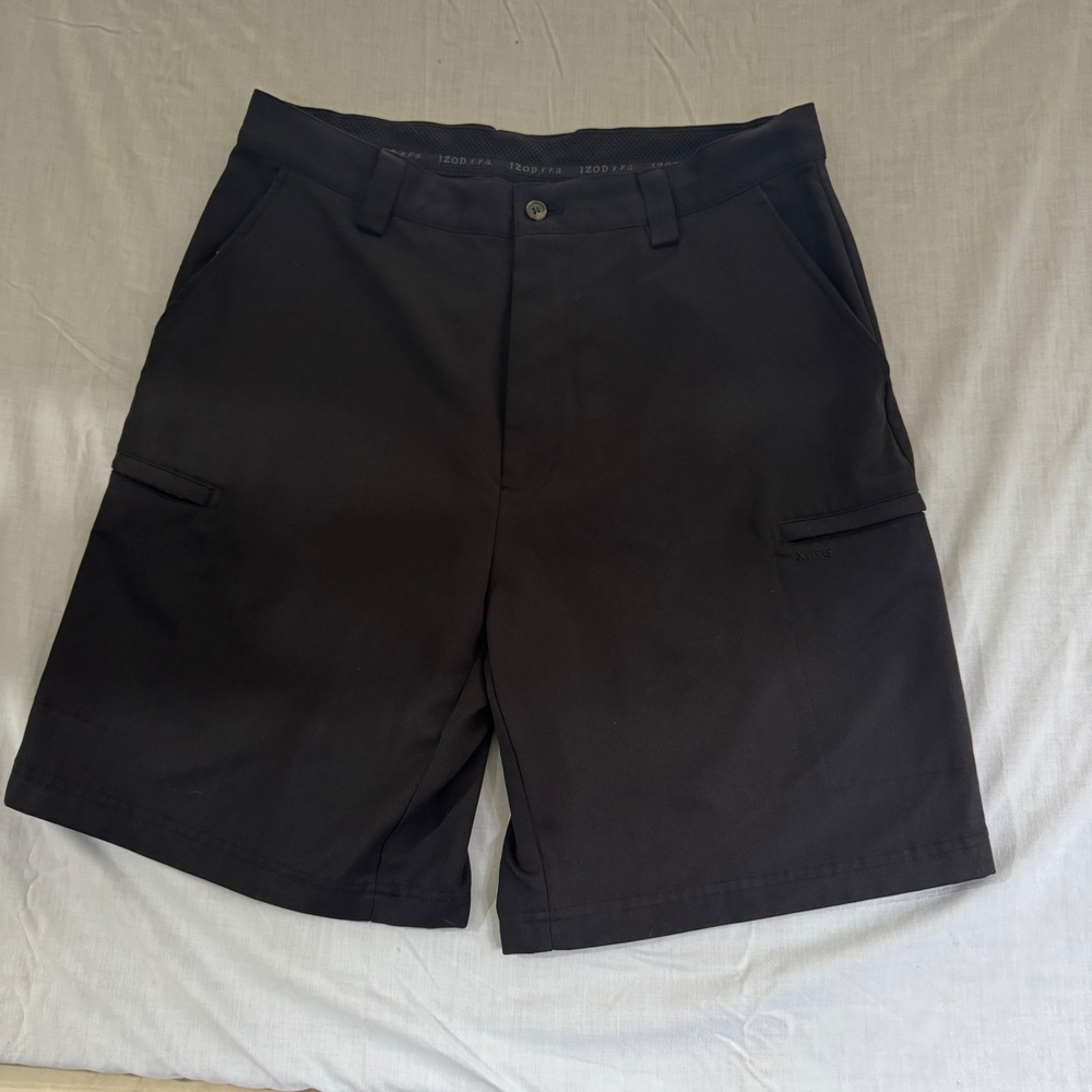 IZOD Golf XFG Mens Black Performance Cargo Shorts Size 34‎
